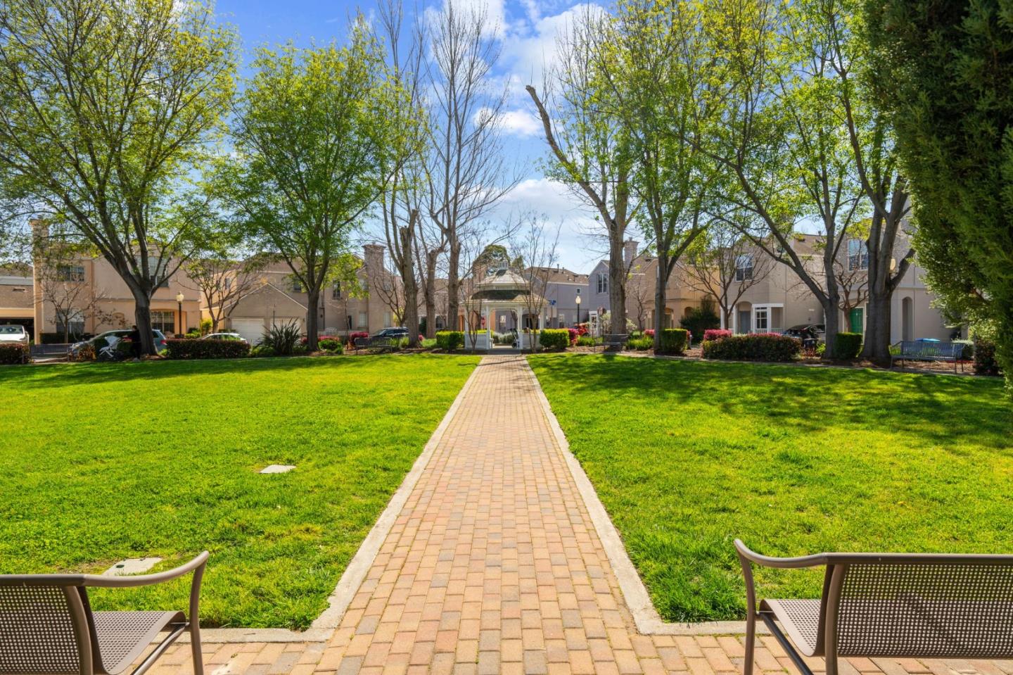 107 Beacon Street Mountain View, CA 94040 - Photo 43 of 55 a view of a volley ball court