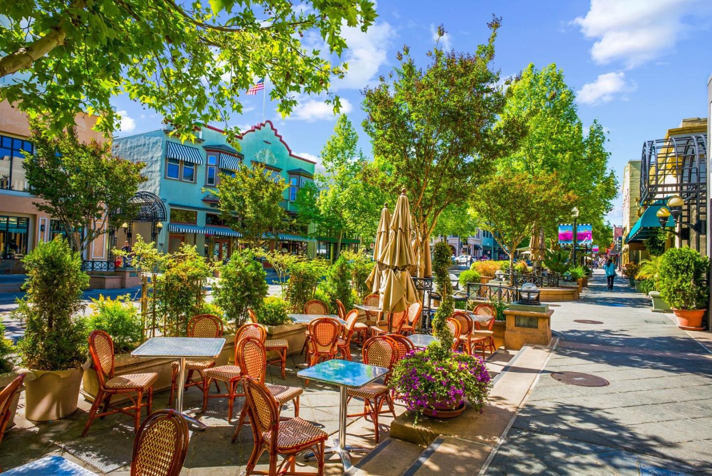 107 Beacon Street Mountain View, CA 94040 - Photo 48 of 55 a group of cars parked in front of a house