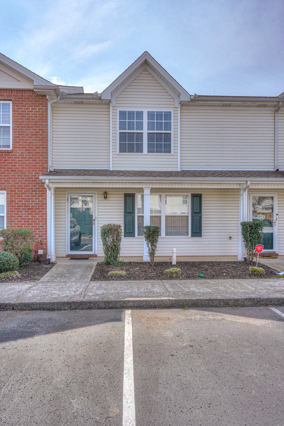 415 Arapaho Drive Murfreesboro, TN 37128 - Photo 2 of 19