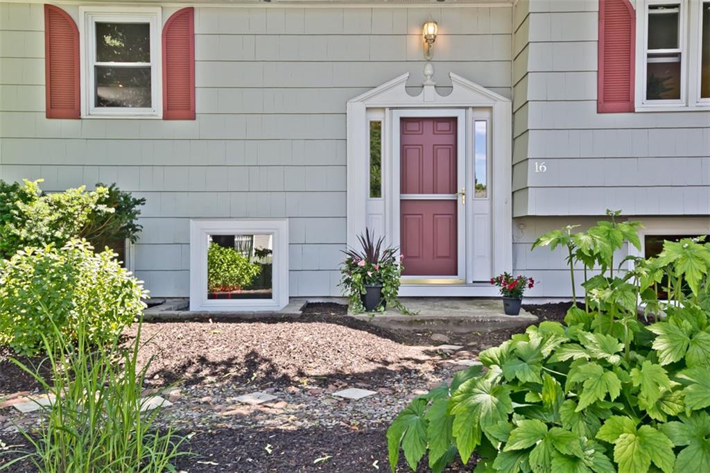 16 Mayflower Road Westbrook, ME 04092 - Photo 2 of 34 Front Walkway/ Door