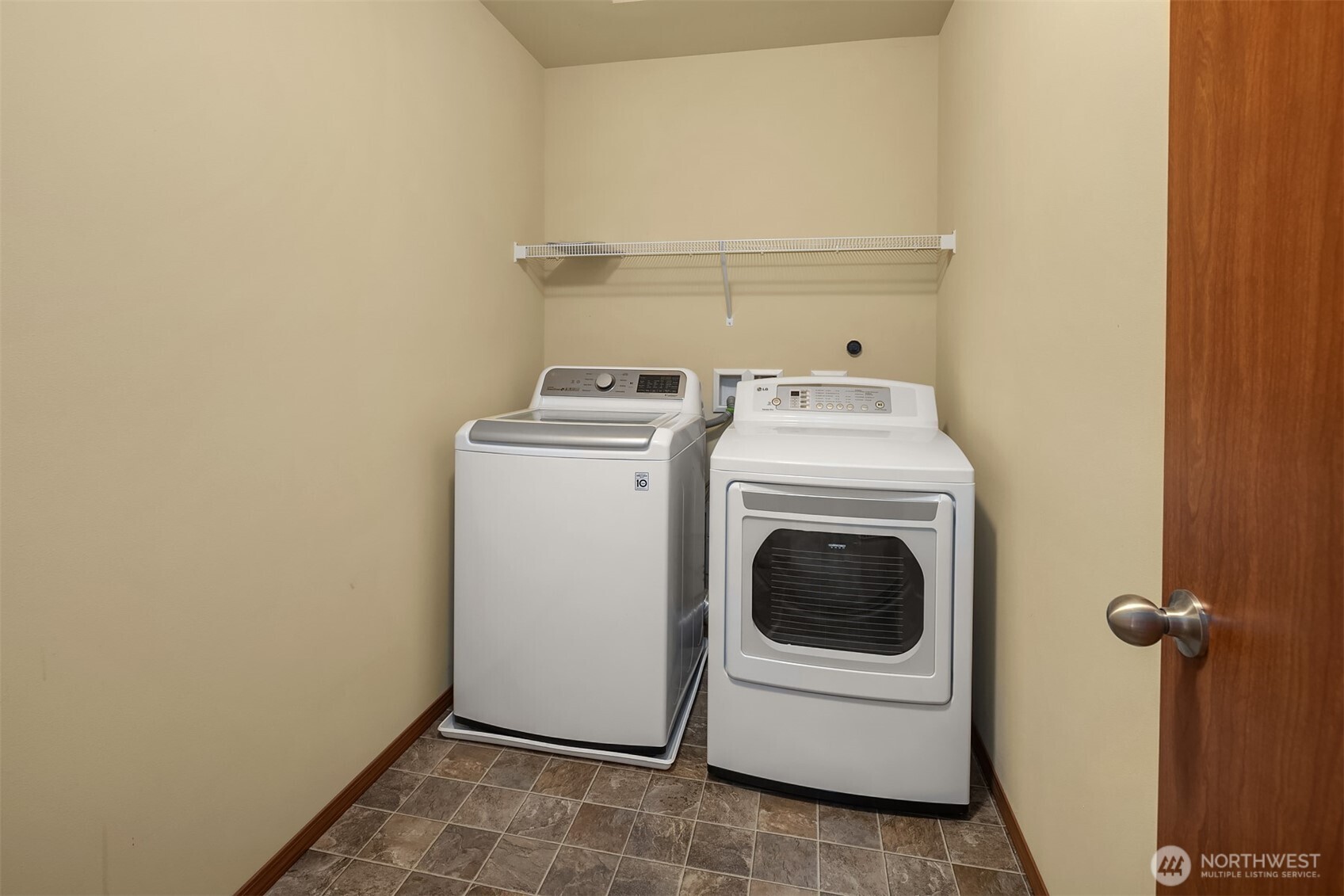 8313 Upper Ridge Road, Unit 2 Everett, WA 98203 - Photo 31 of 32 Gallery Image 31