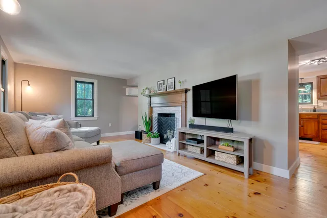 $798,000 | 10 Pine Mountain Road, York, ME 03902