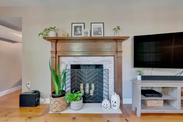 $798,000 | 10 Pine Mountain Road, York, ME 03902