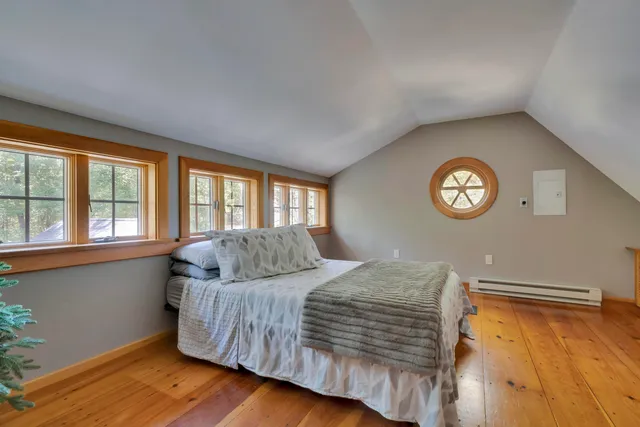 $798,000 | 10 Pine Mountain Road, York, ME 03902