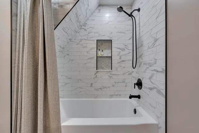 $798,000 | 10 Pine Mountain Road, York, ME 03902