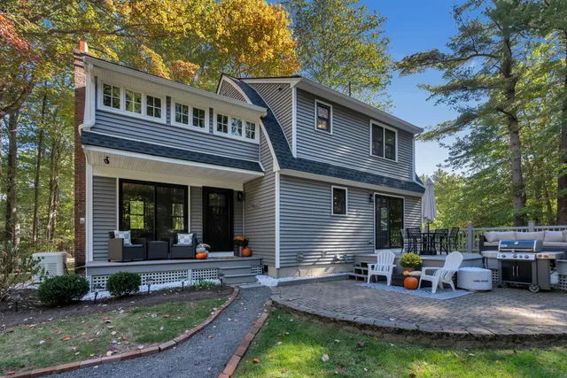 $798,000 | 10 Pine Mountain Road, York, ME 03902