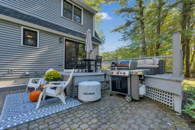 $798,000 | 10 Pine Mountain Road, York, ME 03902