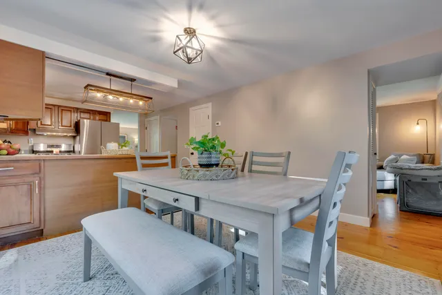 $798,000 | 10 Pine Mountain Road, York, ME 03902