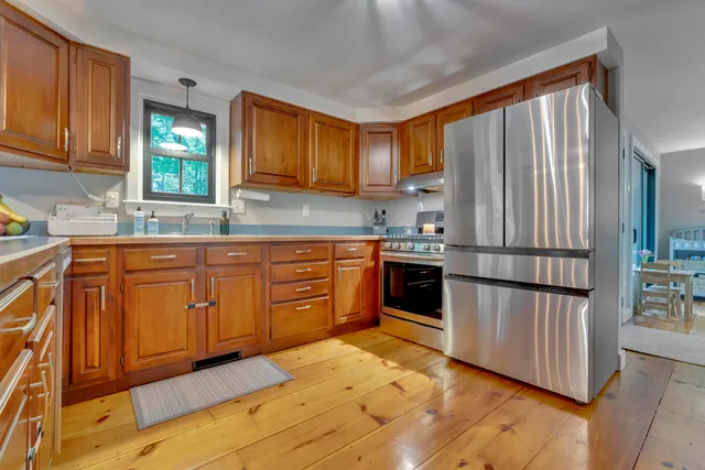 $798,000 | 10 Pine Mountain Road, York, ME 03902