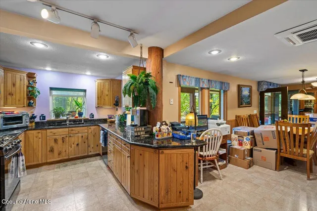 $759,000 | 182 Fern Lane, Cocolalla, ID 83813