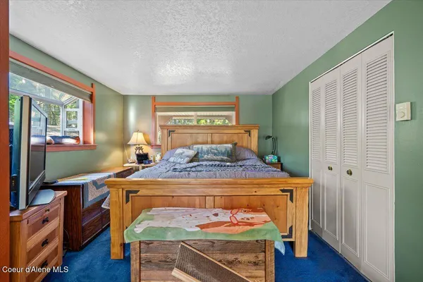 $734,900 | 182 Fern Lane, Cocolalla, ID 83813