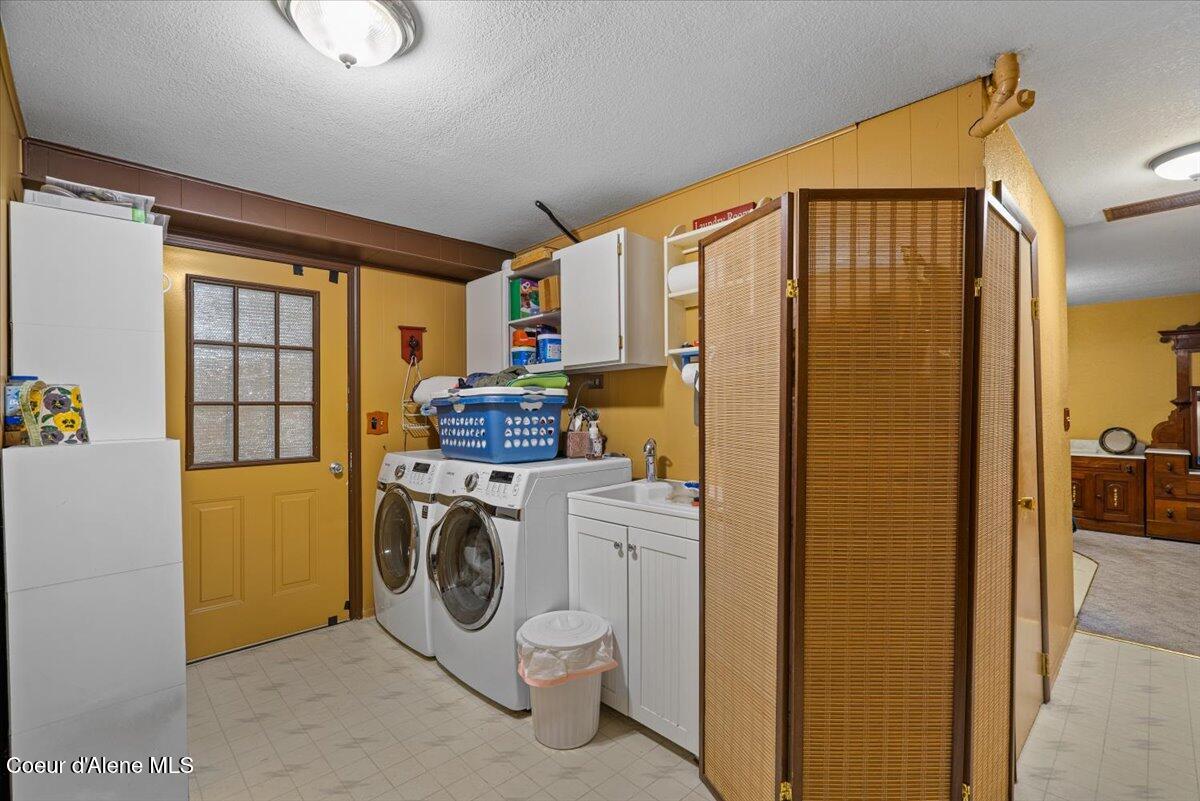 182 Fern Lane Cocolalla, ID 83813 - Photo 33 of 73 30-Laundry