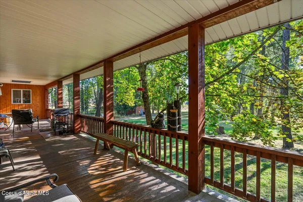 $734,900 | 182 Fern Lane, Cocolalla, ID 83813