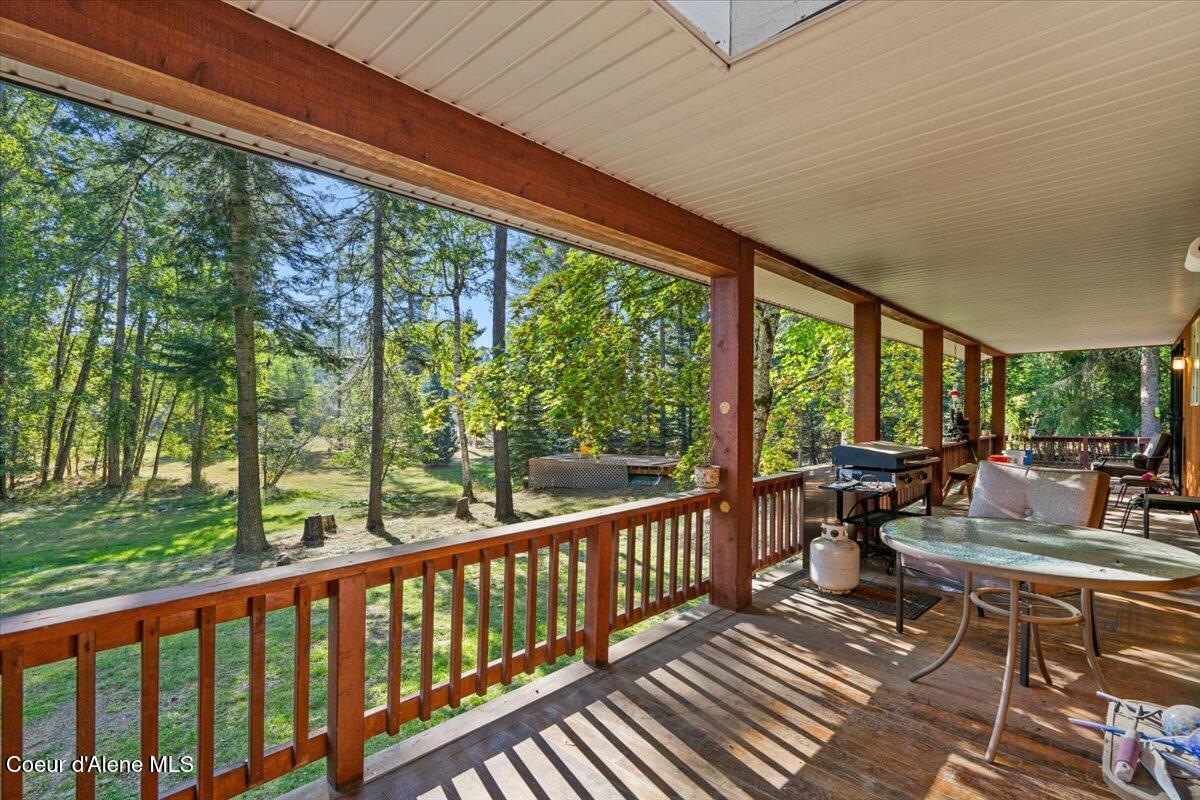 182 Fern Lane Cocolalla, ID 83813 - Photo 35 of 73 32-Back deck
