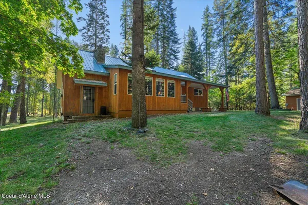 $734,900 | 182 Fern Lane, Cocolalla, ID 83813