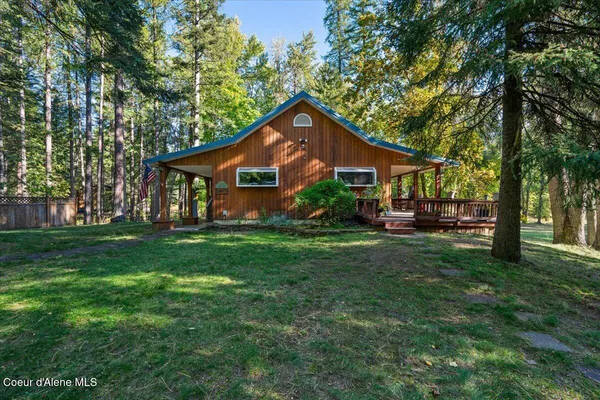 $734,900 | 182 Fern Lane, Cocolalla, ID 83813