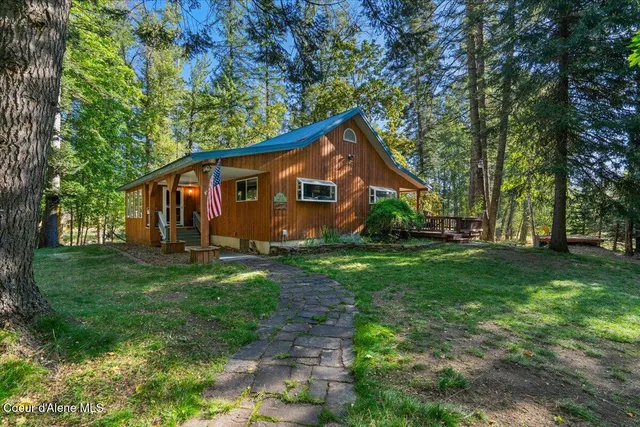 $759,000 | 182 Fern Lane, Cocolalla, ID 83813