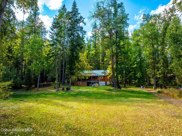 $734,900 | 182 Fern Lane, Cocolalla, ID 83813