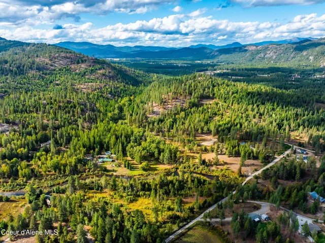 $759,000 | 182 Fern Lane, Cocolalla, ID 83813