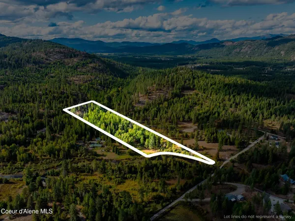 $734,900 | 182 Fern Lane, Cocolalla, ID 83813