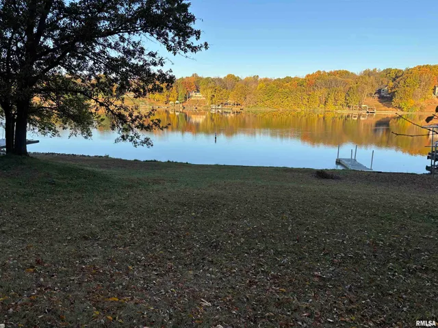 $315,000 | 128 Lakecrest Place, Dahinda, IL 61428