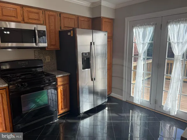 $3,200 | 4029 Dogberry Lane, Fairfax, VA 22033