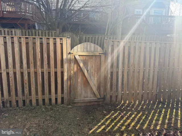 $3,200 | 4029 Dogberry Lane, Fairfax, VA 22033