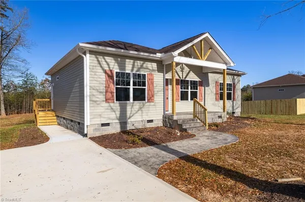 $274,500 | 1923 South Avenue, Eden, NC 27288