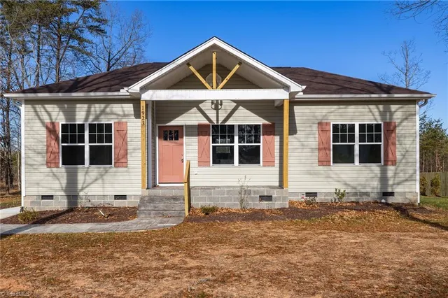 $274,500 | 1923 South Avenue, Eden, NC 27288