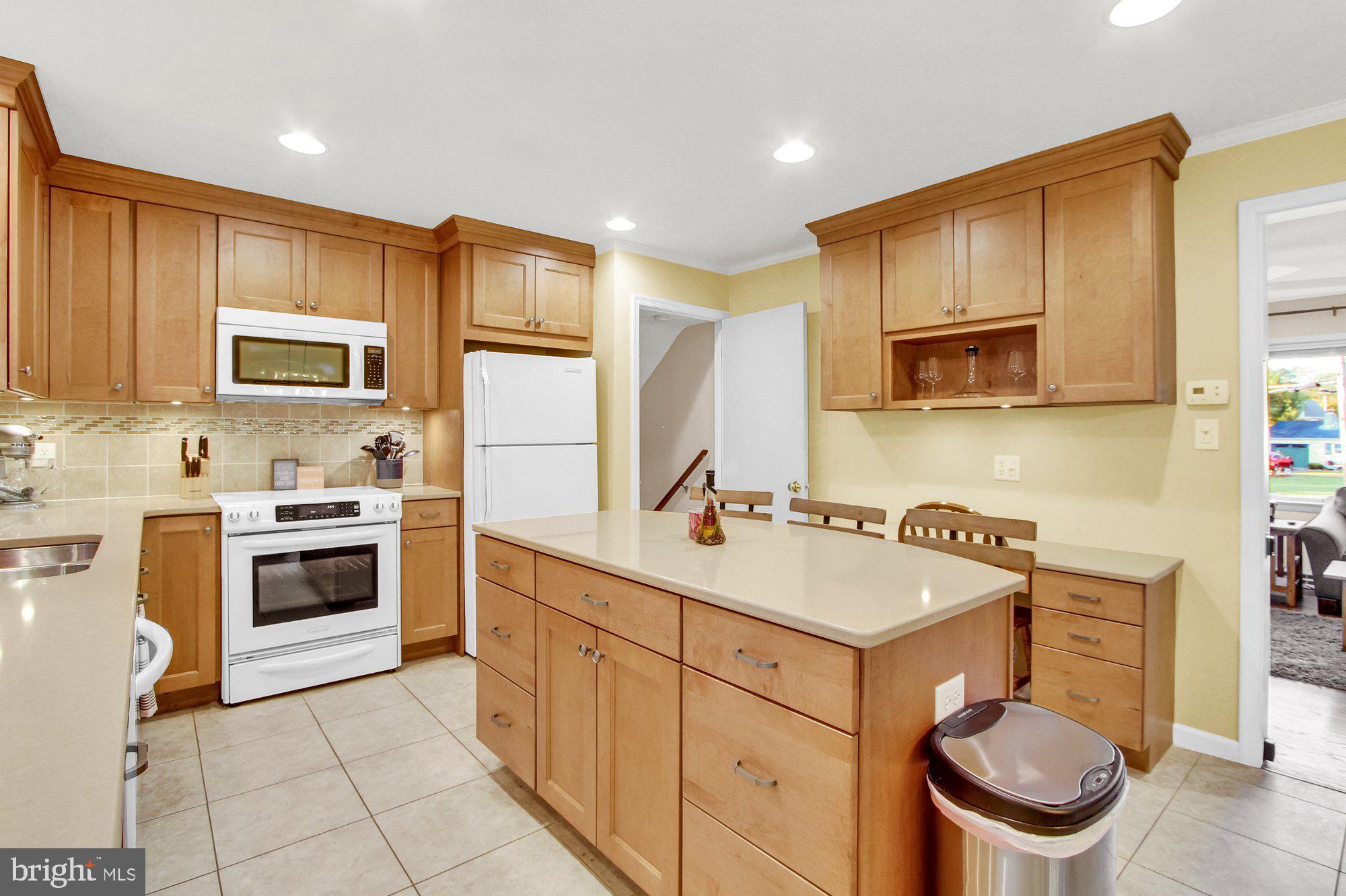 2400 Warwick Road York, PA 17408 - Photo 9 of 35 Gallery Image 9