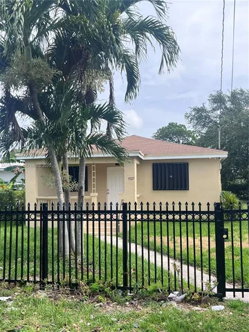 $450,000 | 1927 Northwest 64th Street, Miami, FL 33147