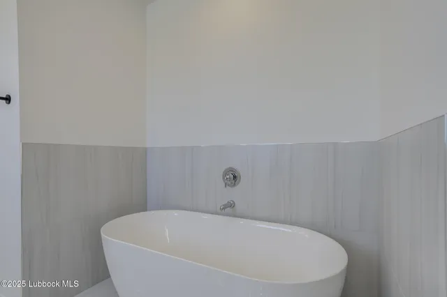 $649,000 | 3121 County Road 7660, Lubbock, TX 79423