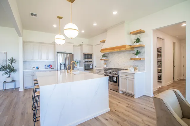 $649,000 | 3121 County Road 7660, Lubbock, TX 79423