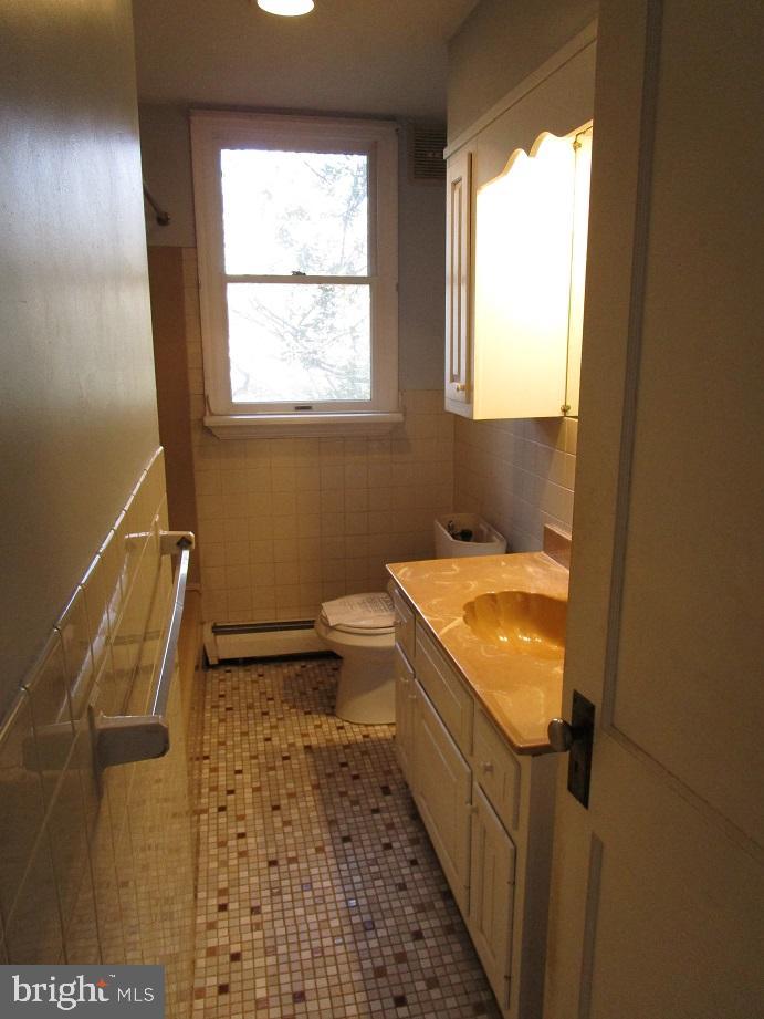 56 Cameron Road Huntingdon Valley, PA 19006 - Photo 16 of 25 Gallery Image 16