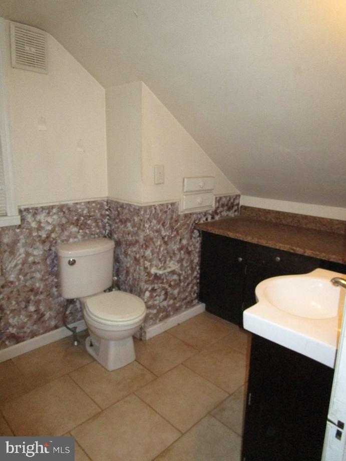 56 Cameron Road Huntingdon Valley, PA 19006 - Photo 21 of 25 Gallery Image 21