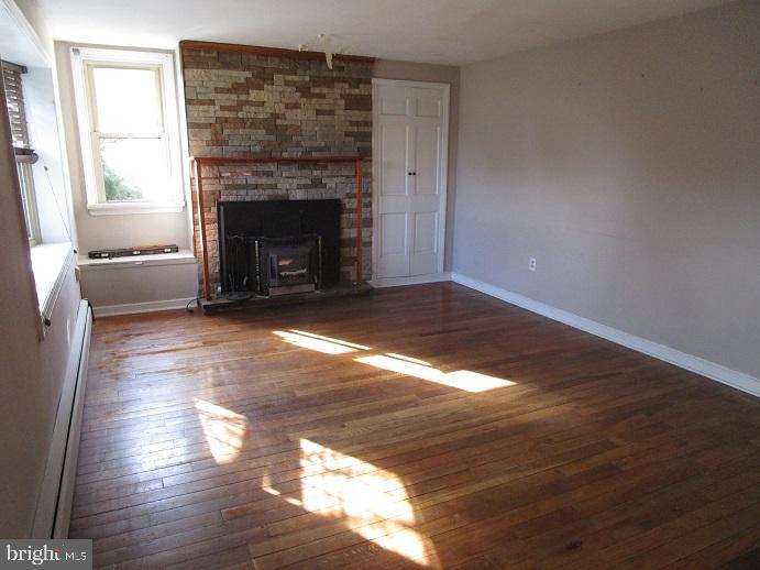 56 Cameron Road Huntingdon Valley, PA 19006 - Photo 5 of 25 Gallery Image 5