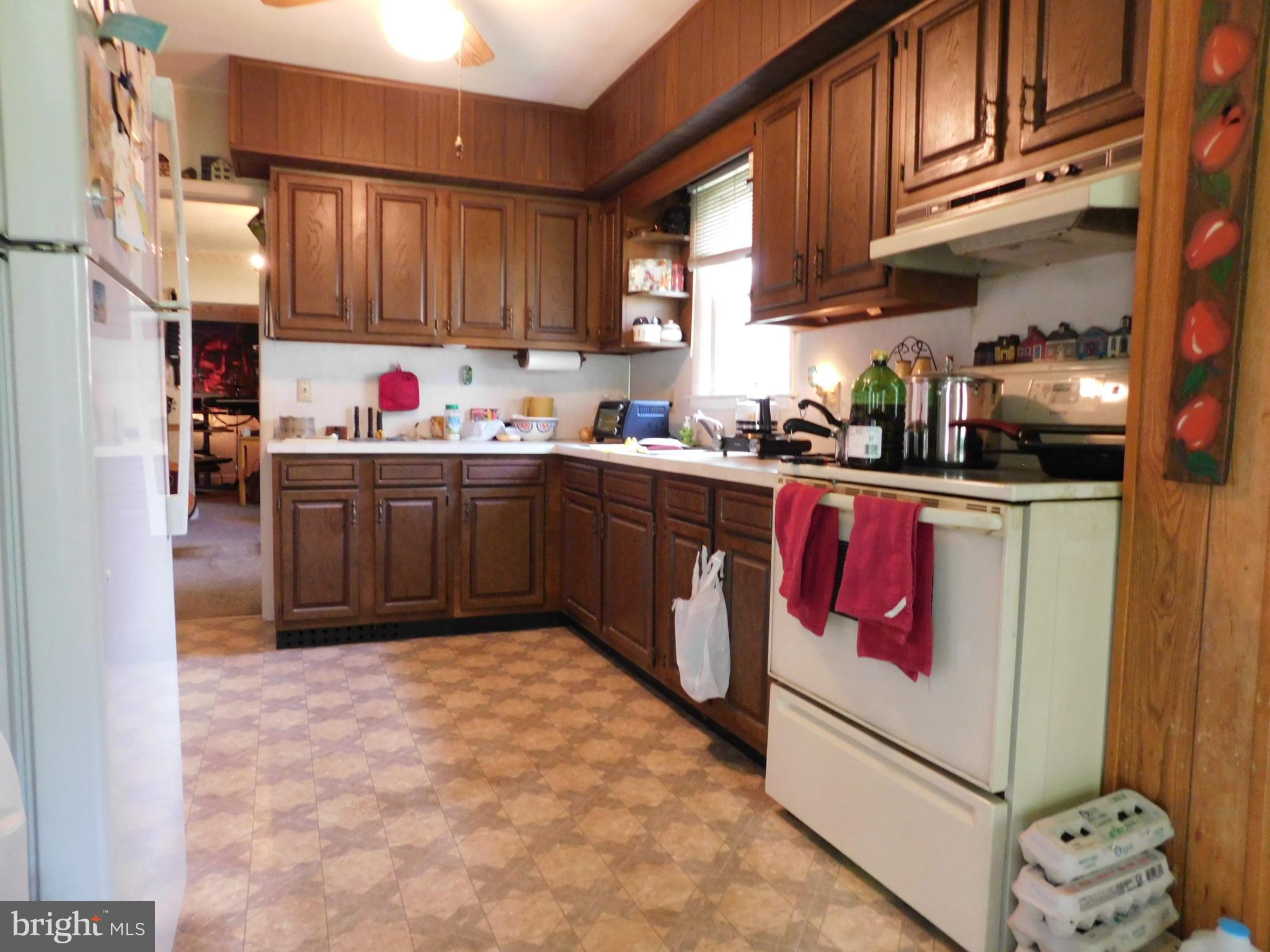 11807 Clearview Road Hagerstown, MD 21742 - Photo 2 of 18 Eat in kitchen