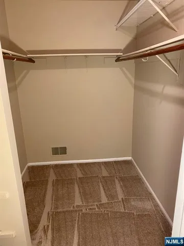 $2,975 | 472 Quince Court, Mahwah, NJ 07430