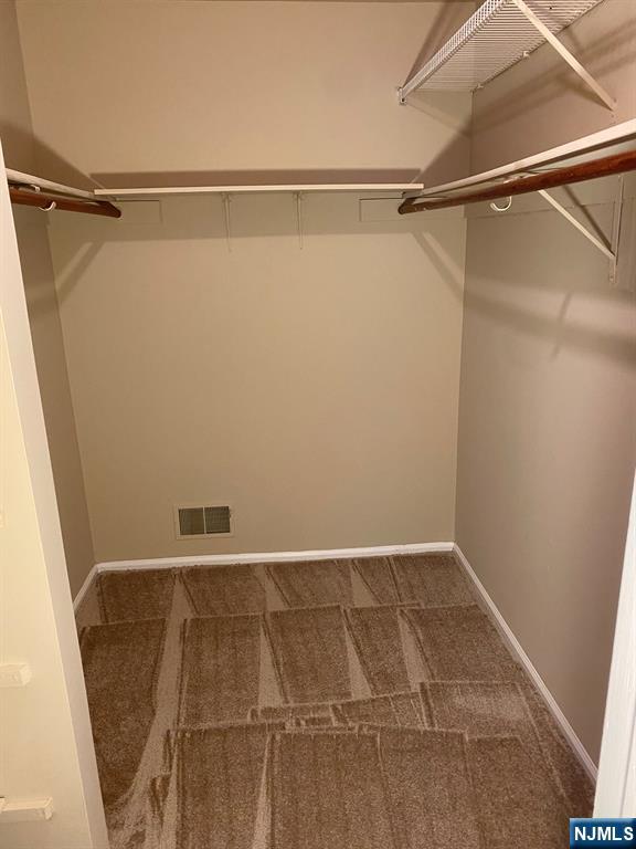 472 Quince Court Mahwah, NJ 07430 - Photo 5 of 8 a view of small space