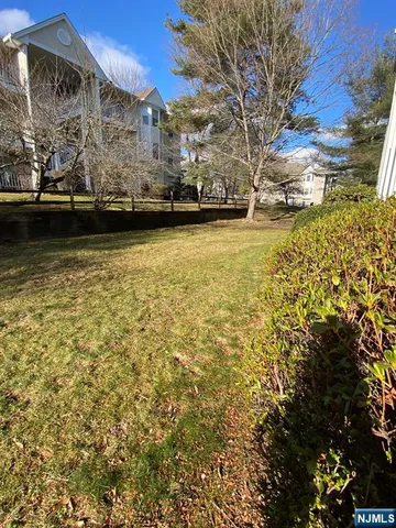 $2,975 | 472 Quince Court, Mahwah, NJ 07430