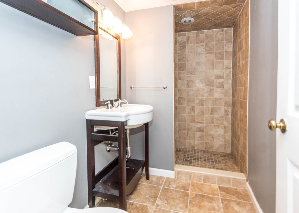 47 Angleside Road, Unit 2 Waltham, MA 02453 - Photo 12 of 18 Gallery Image 12