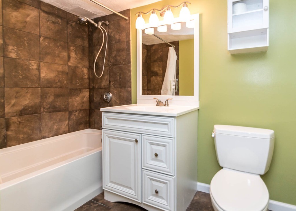 47 Angleside Road, Unit 2 Waltham, MA 02453 - Photo 13 of 18 Gallery Image 13
