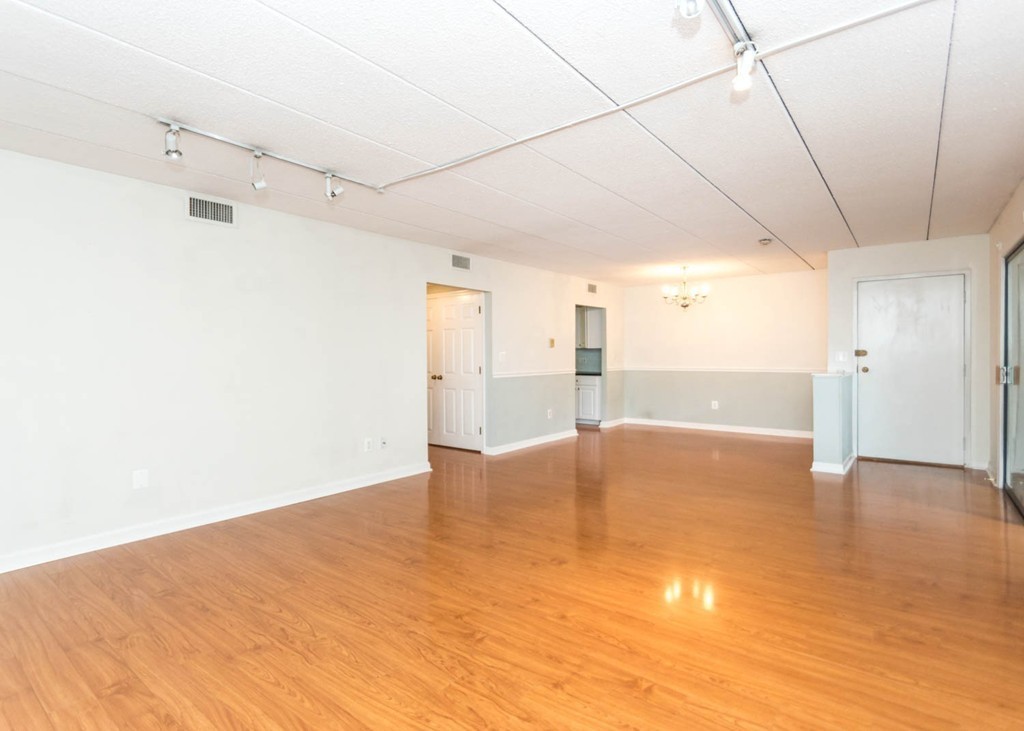 47 Angleside Road, Unit 2 Waltham, MA 02453 - Photo 7 of 18 Gallery Image 7