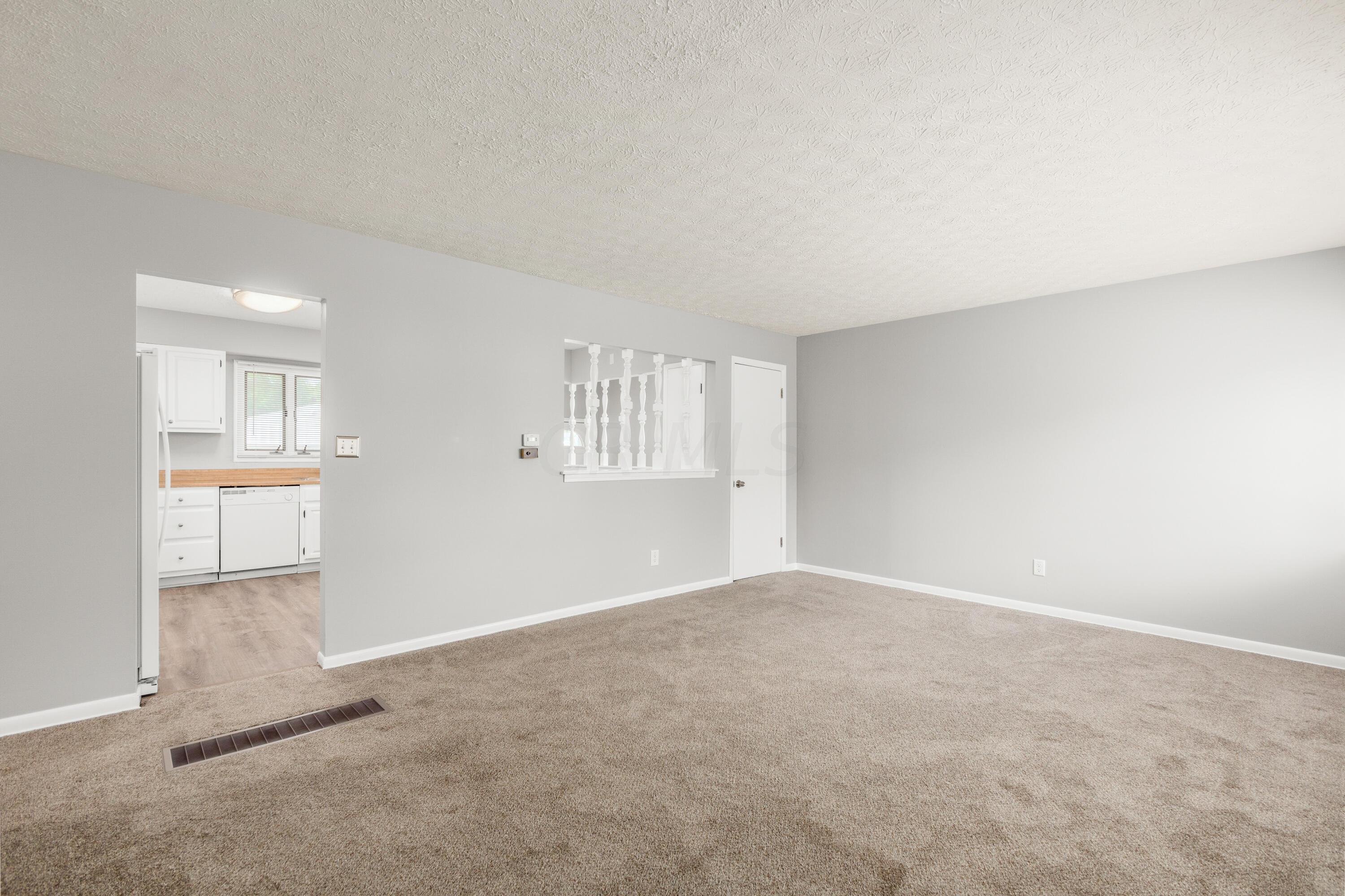 2183 Ward Road Columbus, OH 43224 - Photo 6 of 35 F_2183_Ward008
