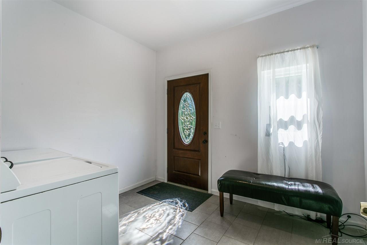 6990 Wiltsie Road Lexington, MI 48450 - Photo 21 of 29 Laundry - Main Floor