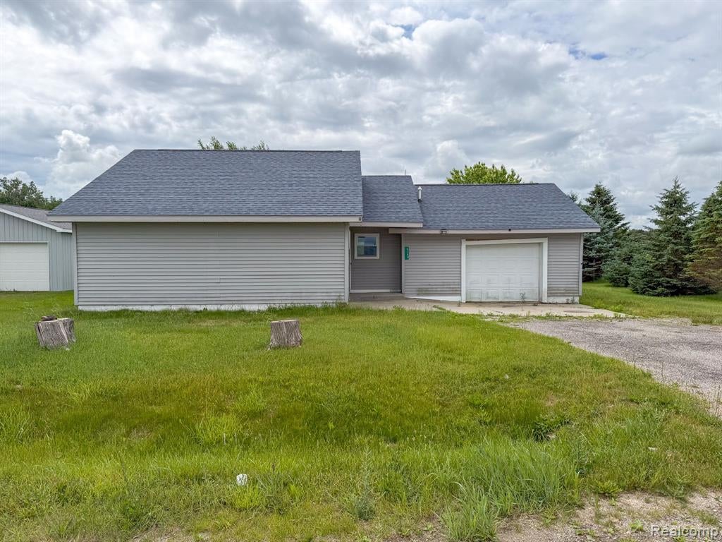 4169 Sagatoo Road Standish, MI 48658 - Photo 1 of 26 Gallery Image 1