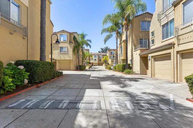 $1,049,000 | 1690 Civic Center Drive, Unit 402, Santa Clara, CA 95050