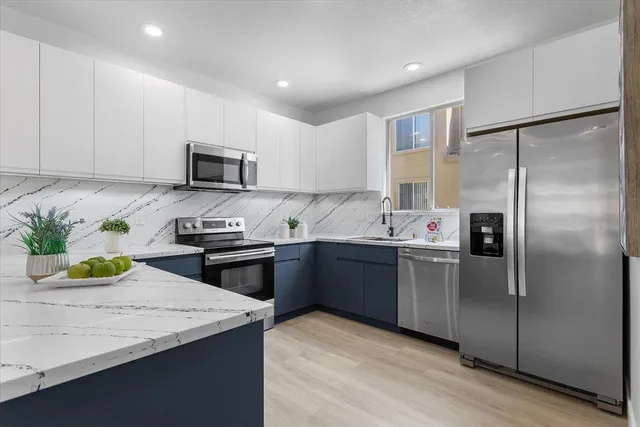 $1,049,000 | 1690 Civic Center Drive, Unit 402, Santa Clara, CA 95050