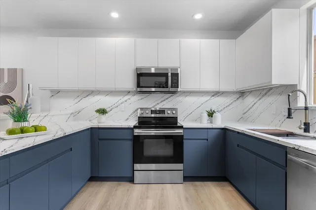 $1,049,000 | 1690 Civic Center Drive, Unit 402, Santa Clara, CA 95050