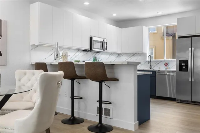 $1,049,000 | 1690 Civic Center Drive, Unit 402, Santa Clara, CA 95050